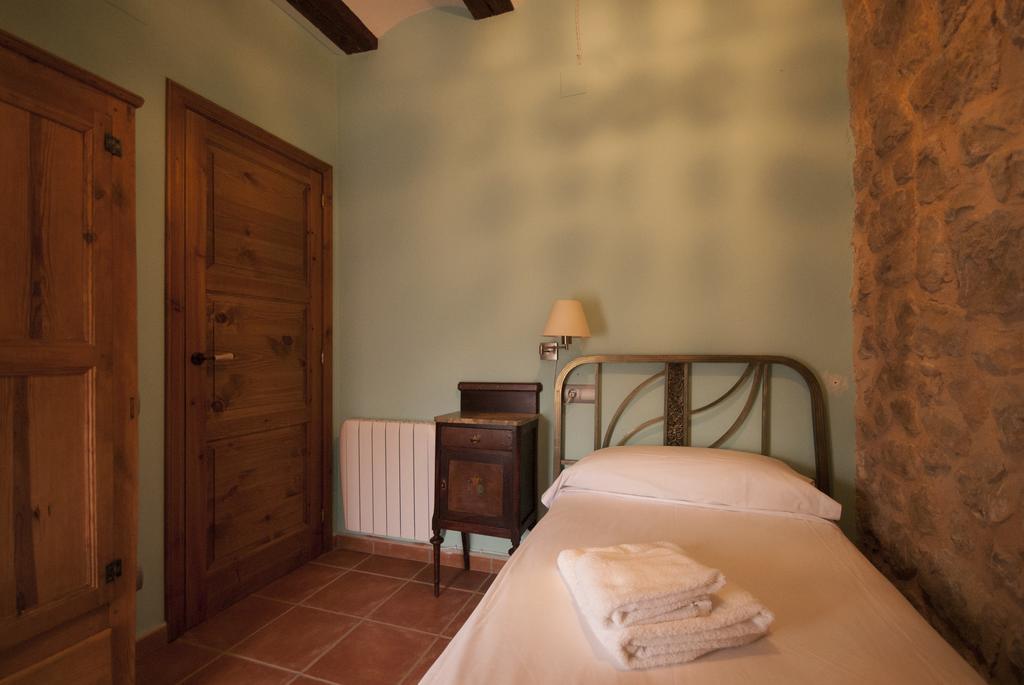Apartamentos Dona Candida Valderrobres Zimmer foto